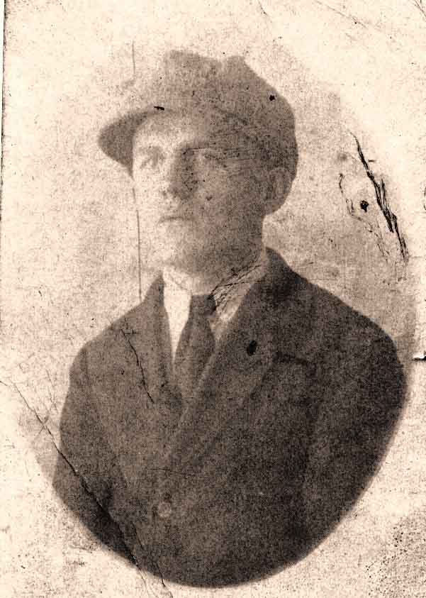 Foto1 D.A.) Don Angelo Zannantoni da ragazzo (arch. izc)